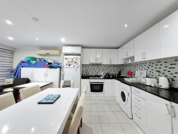 Image No.16-2 Bed Apartment for sale