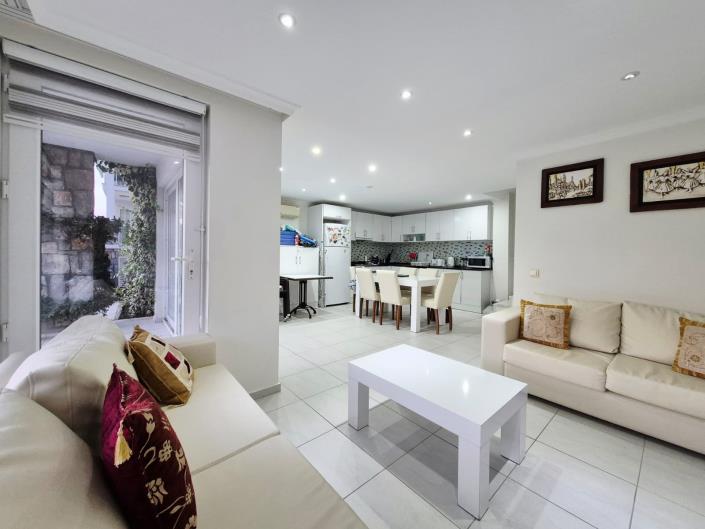 Image No.19-2 Bed Apartment for sale