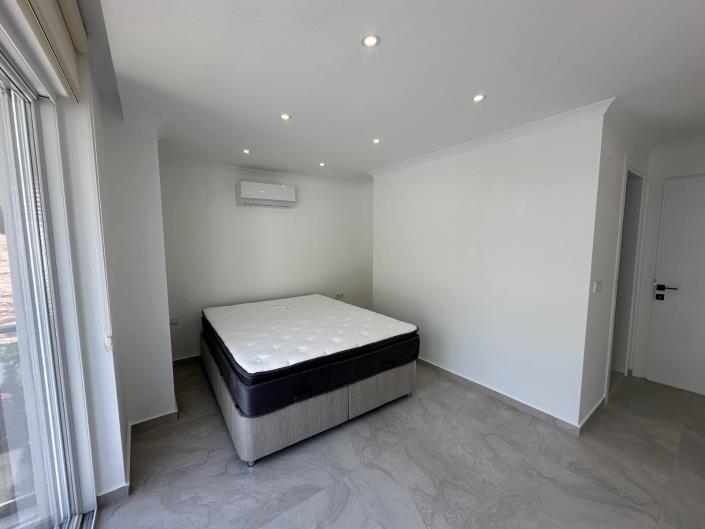 Image No.34-5 Bed Apartment for sale