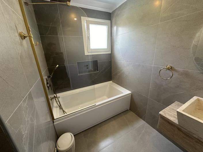 Image No.37-5 Bed Apartment for sale