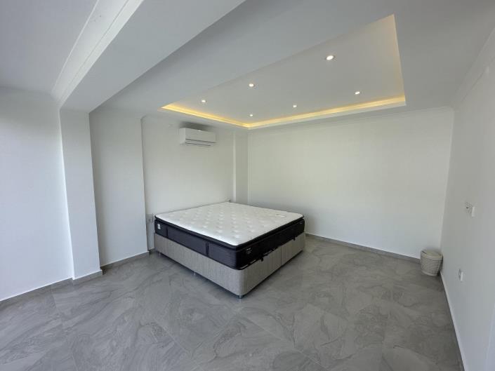 Image No.43-5 Bed Apartment for sale