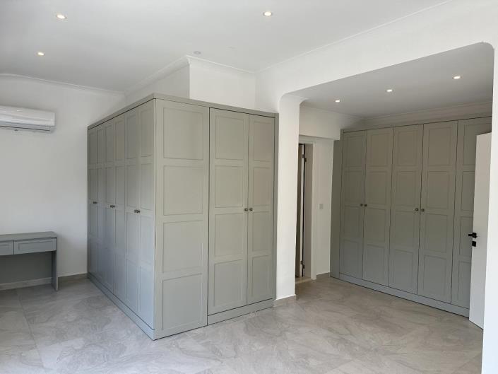 Image No.32-5 Bed Apartment for sale