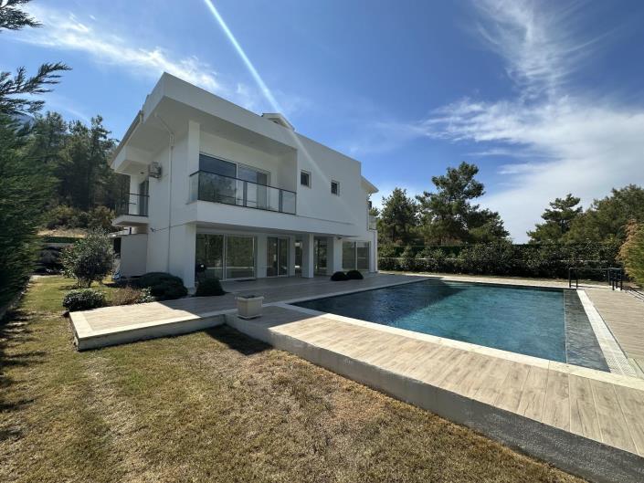 Image No.7-5 Bed Apartment for sale