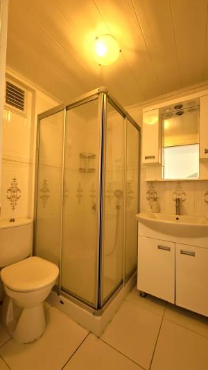 Image No.18-3 Bed Apartment for sale