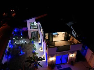shaped-villa-8