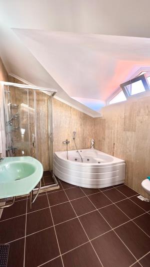 Image No.37-4 Bed Villa for sale