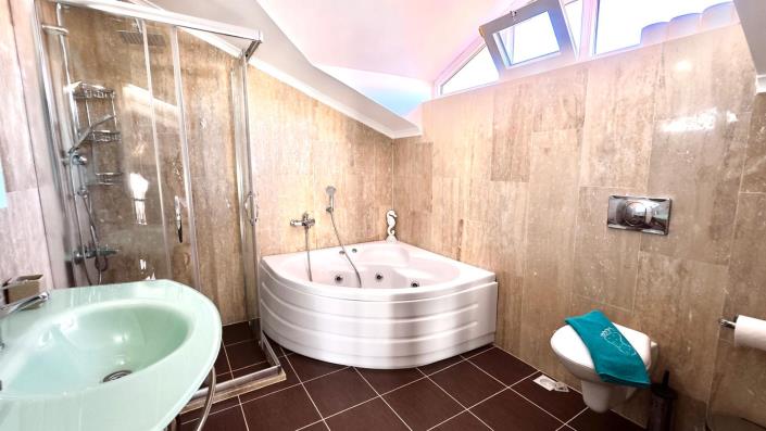 Image No.38-4 Bed Villa for sale