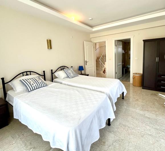 Image No.20-4 Bed Villa for sale