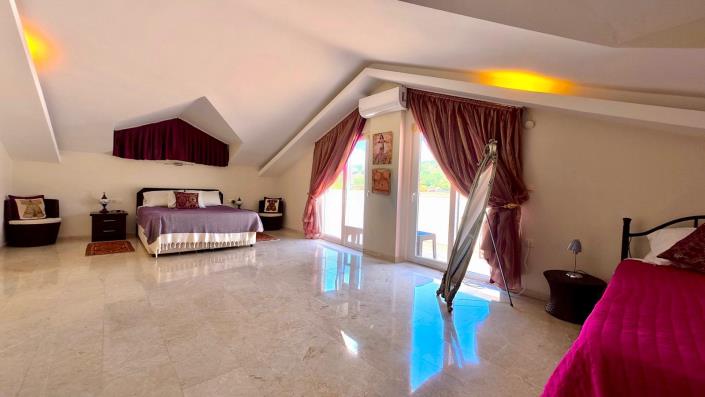 Image No.34-4 Bed Villa for sale