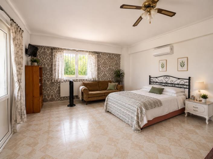Image No.18-5 Bed Villa for sale