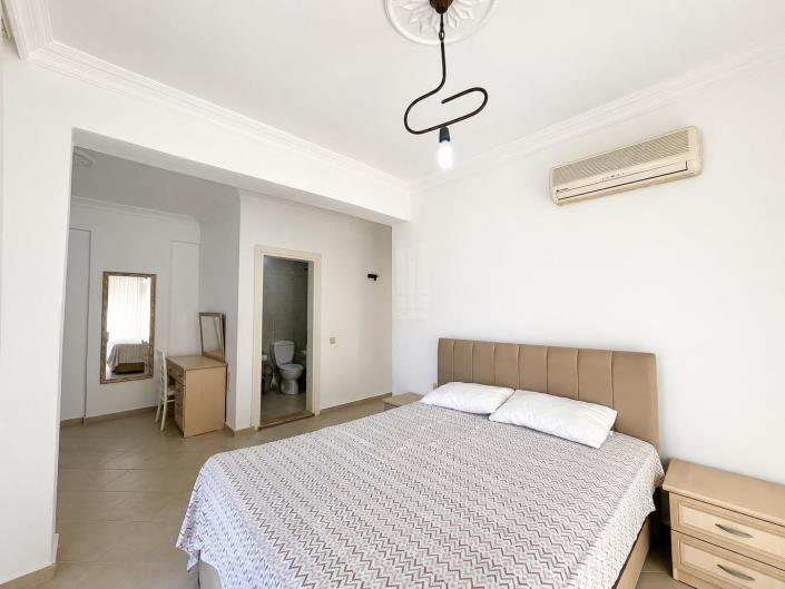 Image No.14-4 Bed Apartment for sale