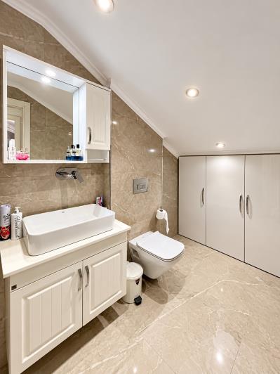 Image No.17-3 Bed Apartment for sale