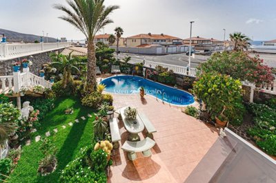 1 - El Medano, Property