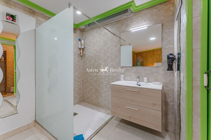 Image No.51-Propriété de 15 chambres à vendre à El Medano