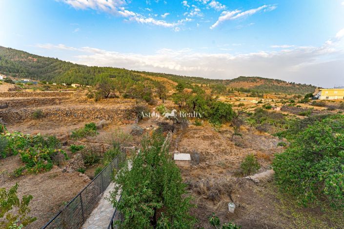 Image No.22-4 Bed House for sale