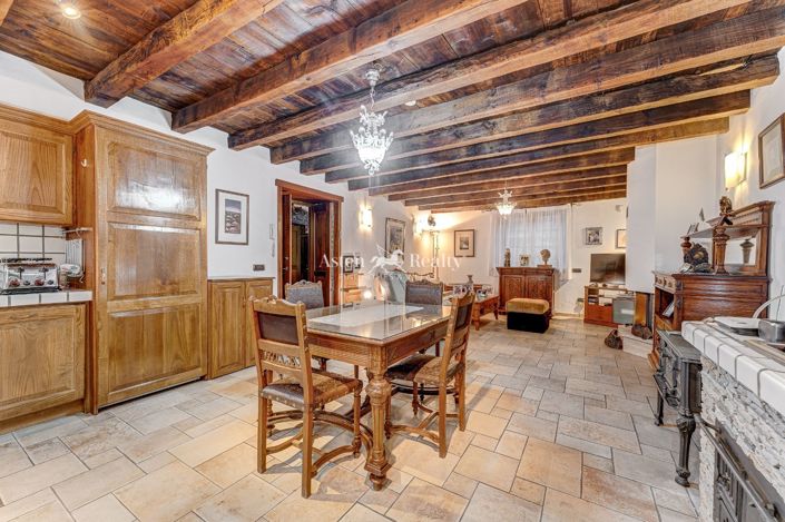 Image No.25-4 Bed House for sale