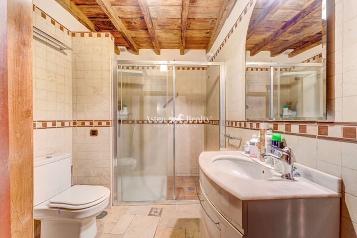 Image No.26-4 Bed House for sale