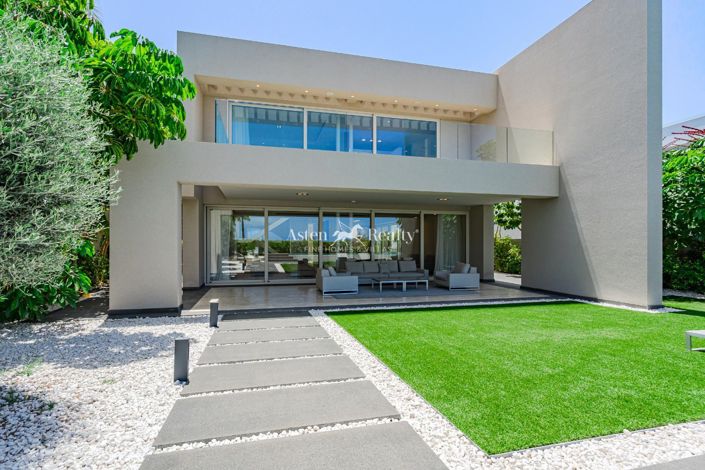 Image No.14-5 Bed Villa for sale