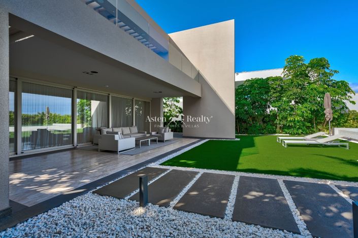 Image No.17-5 Bed Villa for sale