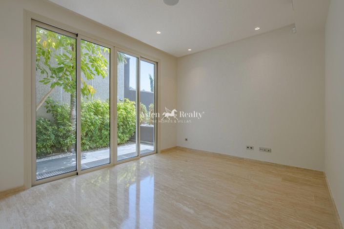 Image No.31-5 Bed Villa for sale