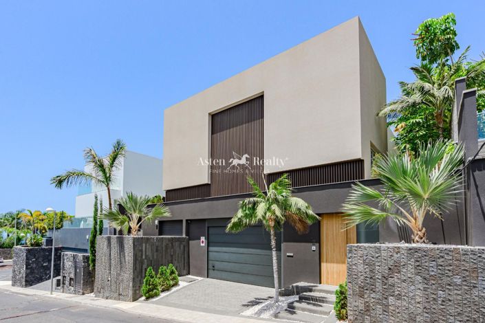 Image No.3-5 Bed Villa for sale