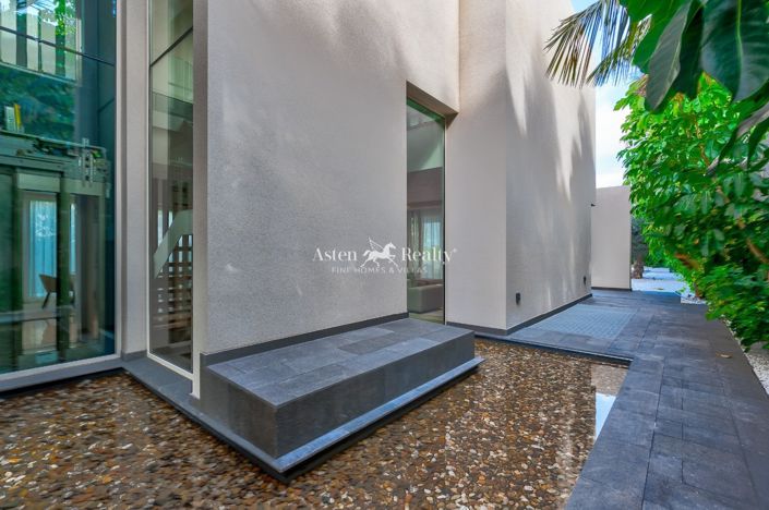 Image No.33-5 Bed Villa for sale