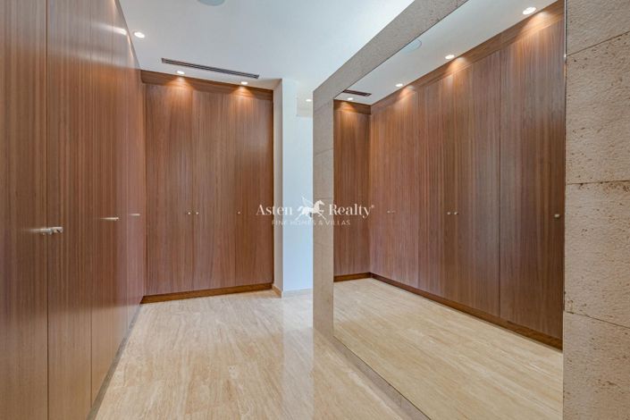 Image No.38-5 Bed Villa for sale