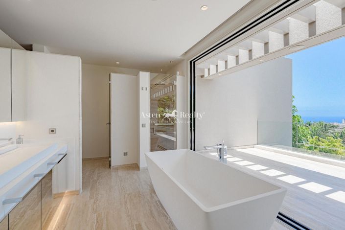 Image No.39-5 Bed Villa for sale