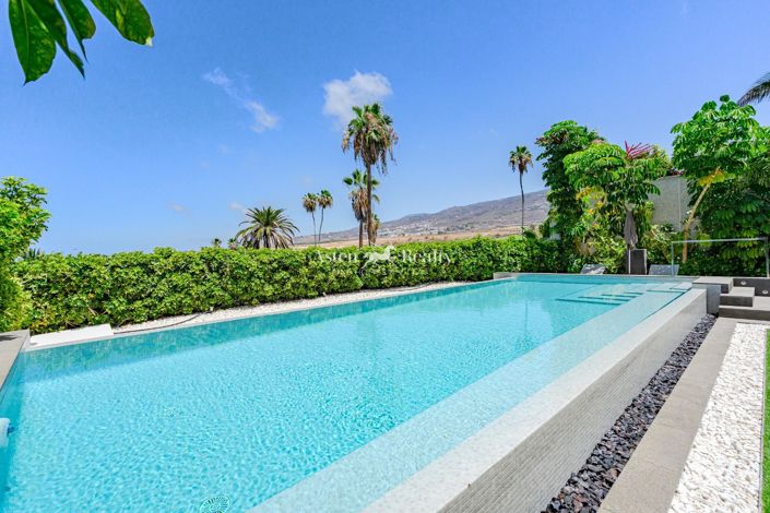 Image No.5-5 Bed Villa for sale