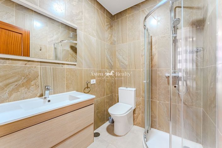 Image No.11-5 Bed Villa for sale