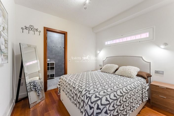 Image No.12-5 Bed Villa for sale