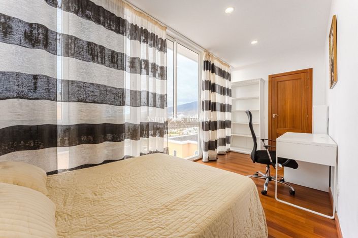 Image No.15-5 Bed Villa for sale