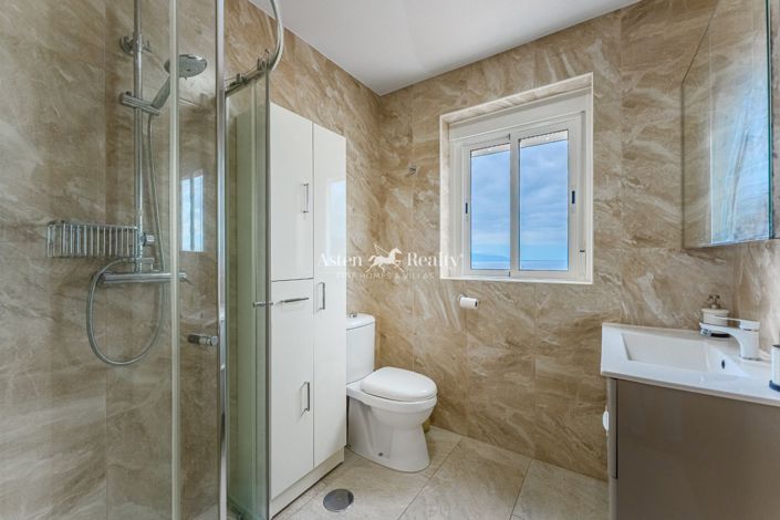 Image No.25-5 Bed Villa for sale