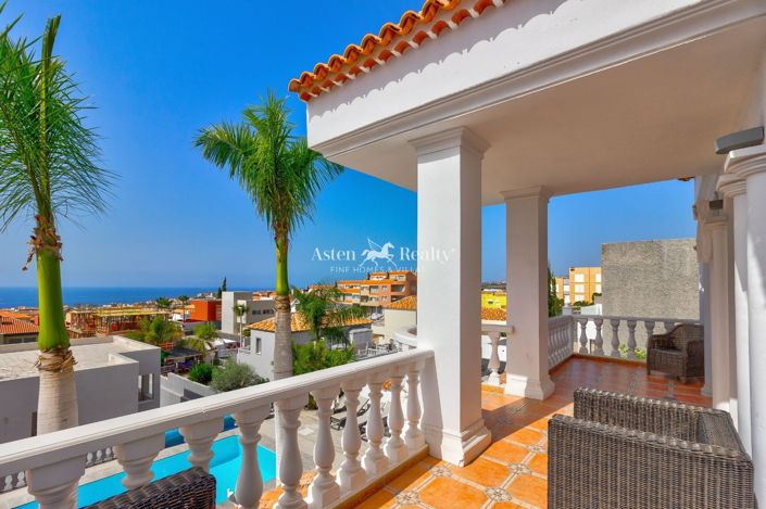 Image No.1-4 Bed Villa for sale