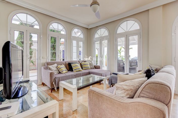 Image No.18-4 Bed Villa for sale