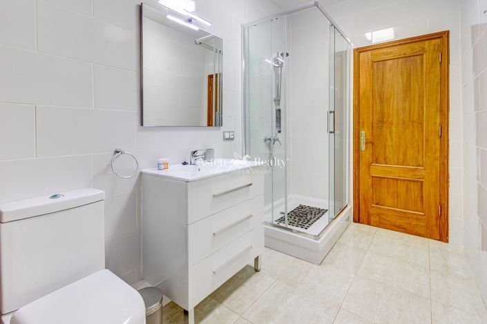 Image No.32-4 Bed Villa for sale