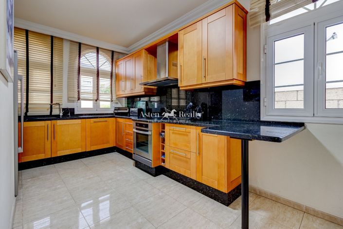 Image No.34-4 Bed Villa for sale