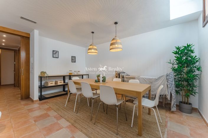 Image No.10-3 Bed House for sale