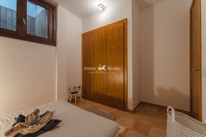 Image No.18-3 Bed House for sale