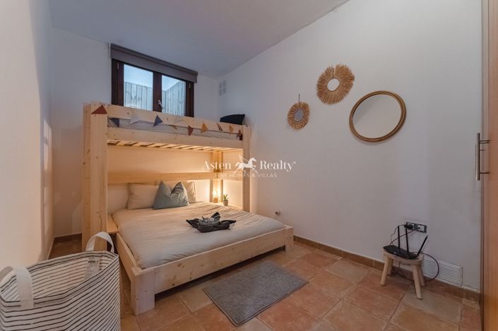 Image No.21-3 Bed House for sale