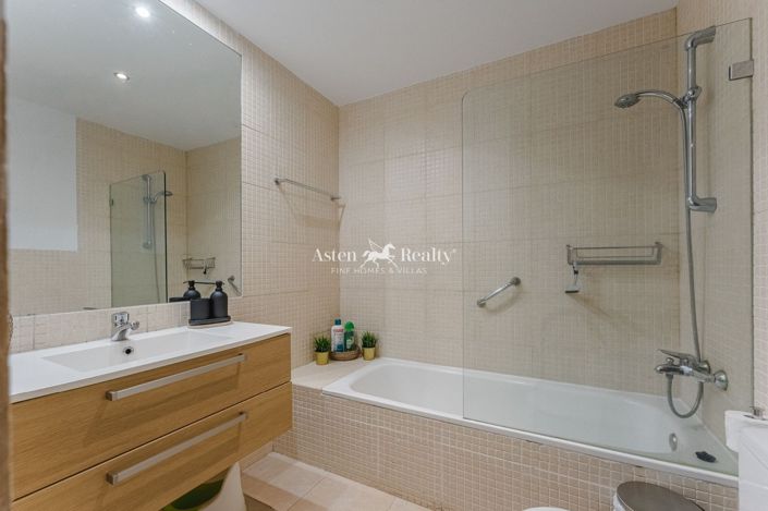 Image No.23-3 Bed House for sale