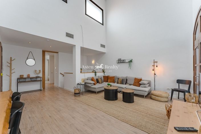 Image No.3-3 Bed House for sale