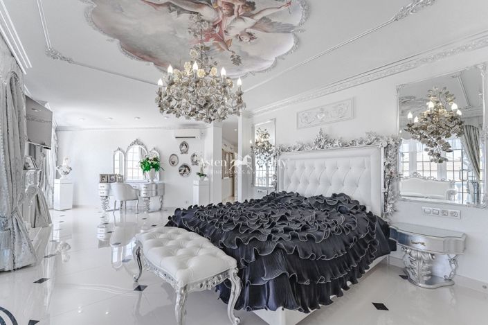 Image No.25-6 Bed Villa for sale