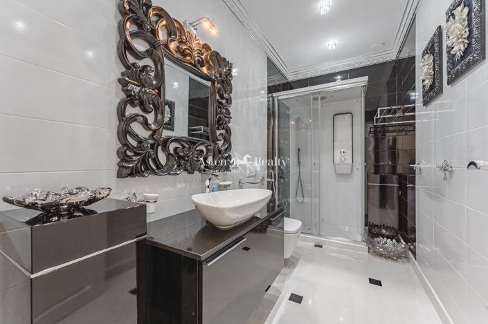 Image No.34-6 Bed Villa for sale