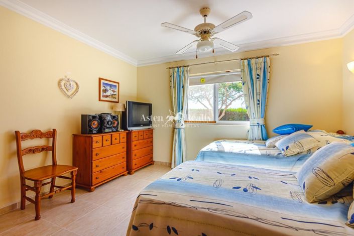 Image No.13-6 Bed Villa for sale