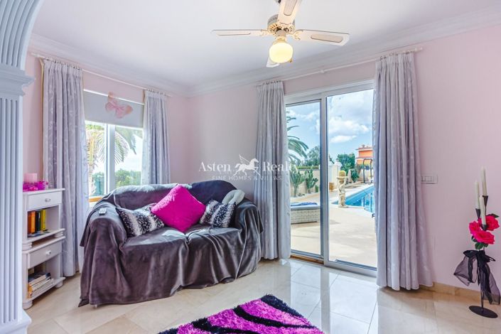 Image No.18-6 Bed Villa for sale