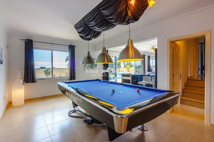 Image No.30-6 Bed Villa for sale