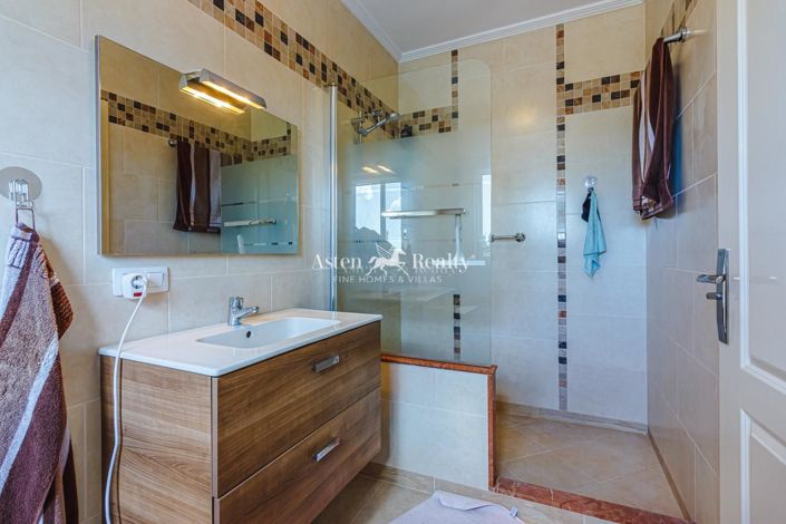 Image No.36-6 Bed Villa for sale