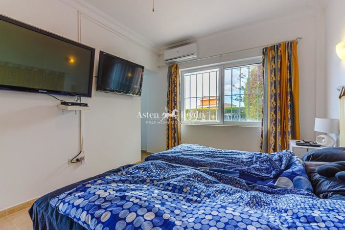 Image No.38-6 Bed Villa for sale