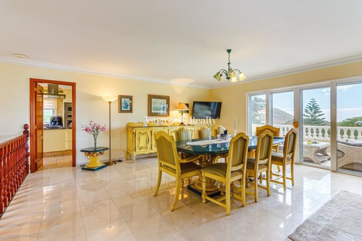 Image No.41-6 Bed Villa for sale